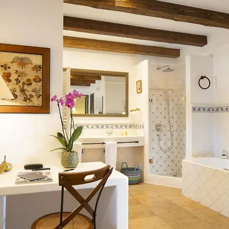 Apartamento With 8 Bedrooms In