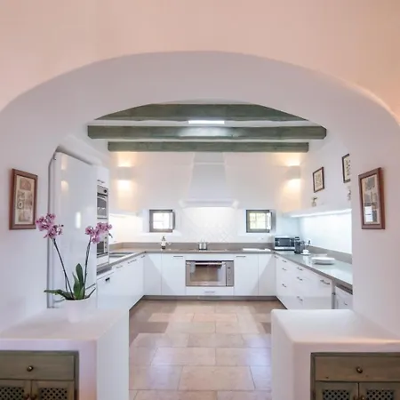 With 8 Bedrooms In Apartamento *